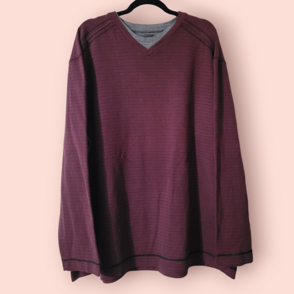 Method Long Sleeve V-neck T-shirt Men's Size XXL Red Striped Shirt